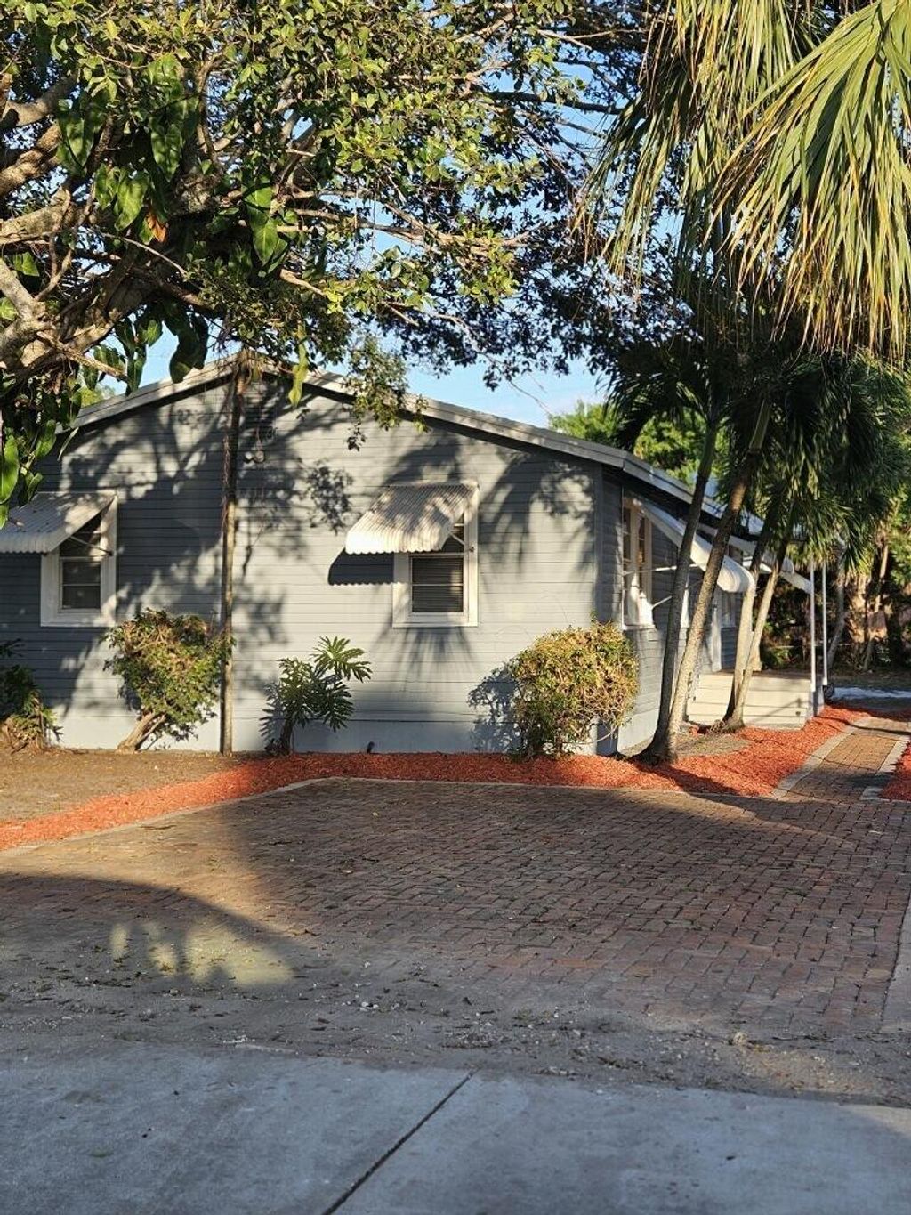 Photo of 239 NW 6th Avenue, Delray Beach, FL 33444 (MLS # R11146024)