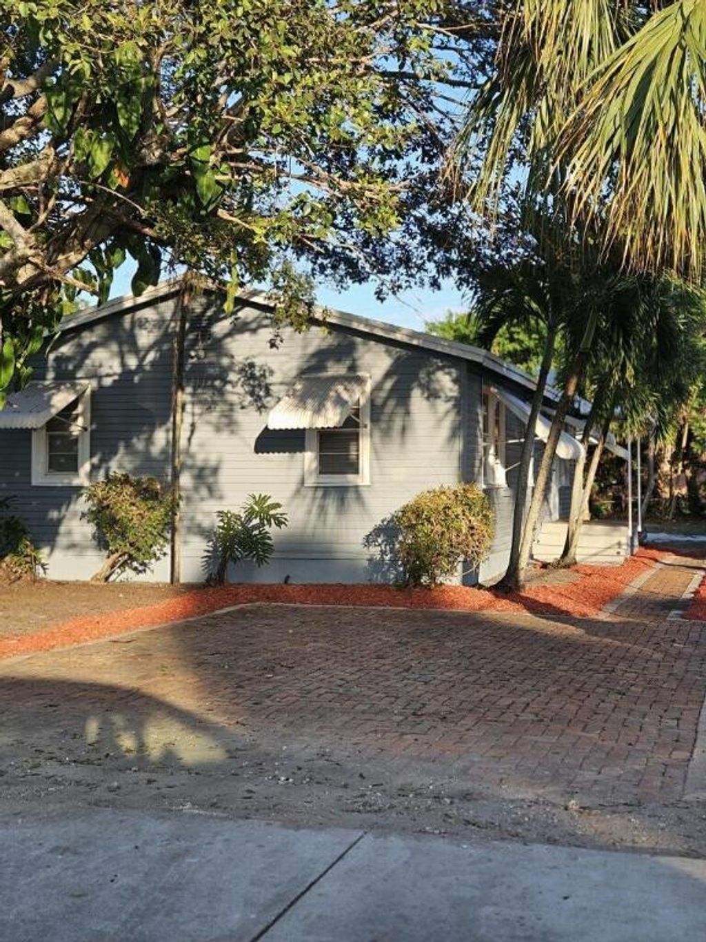 Photo of 239 NW 6th Avenue, Delray Beach, FL 33444 (MLS # R11146024)