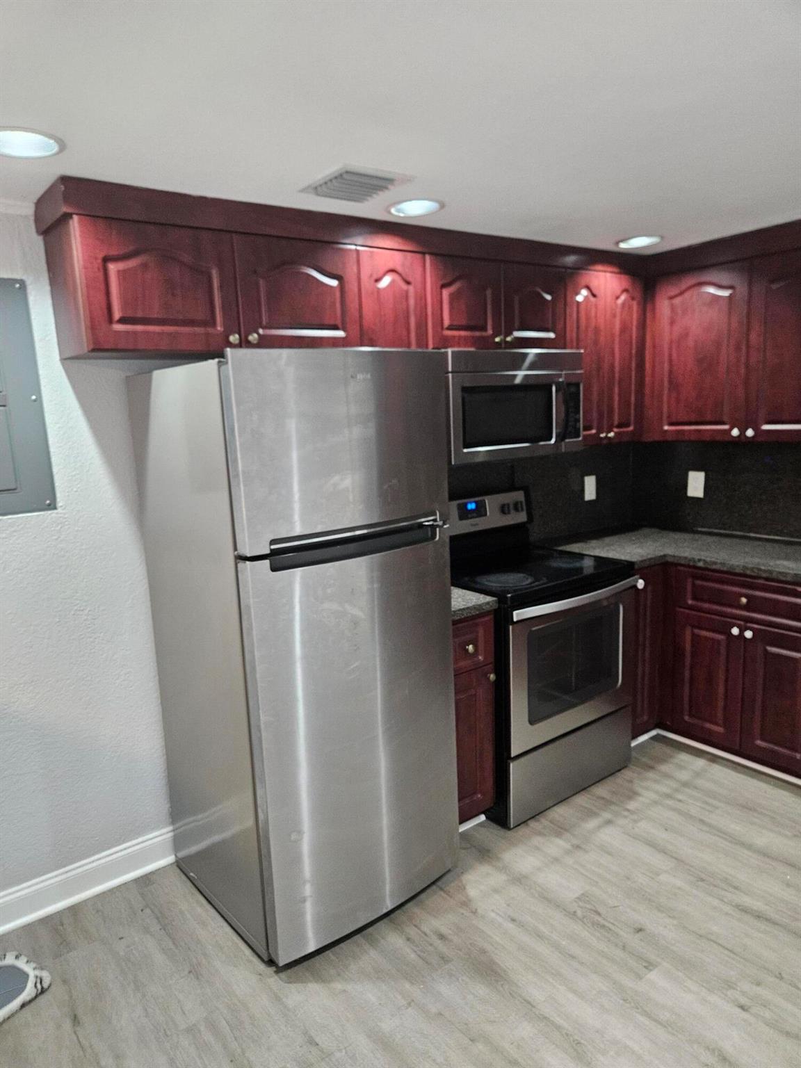 DELRAY TOWN OF - Residential