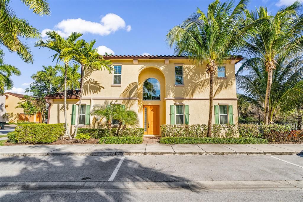 Photo of 4528 Mediterranean Circle, Palm Beach Gardens, FL 33418 (MLS # R10775152)