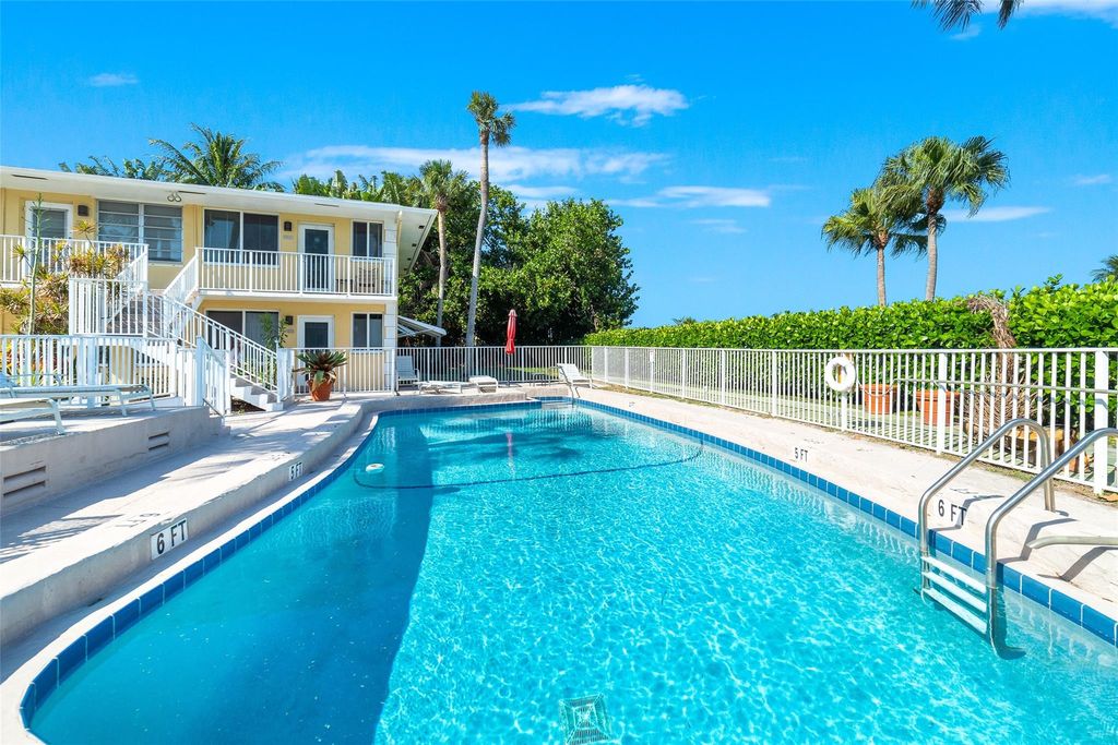 Photo of 3912 NE 22nd Avenue #B4, Fort Lauderdale, FL 33308 (MLS # F10502920)