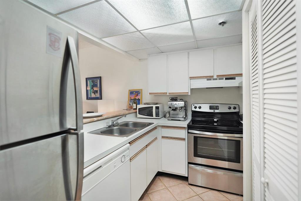 BRICKELL KEY II CONDO - Residential