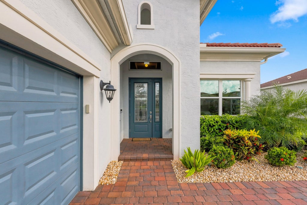 Photo of 11989 SW Vano Way, Port Saint Lucie, FL 34987 (MLS # B26074753)