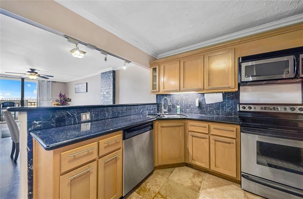 Commodore Plaza Condo - Residential Lease