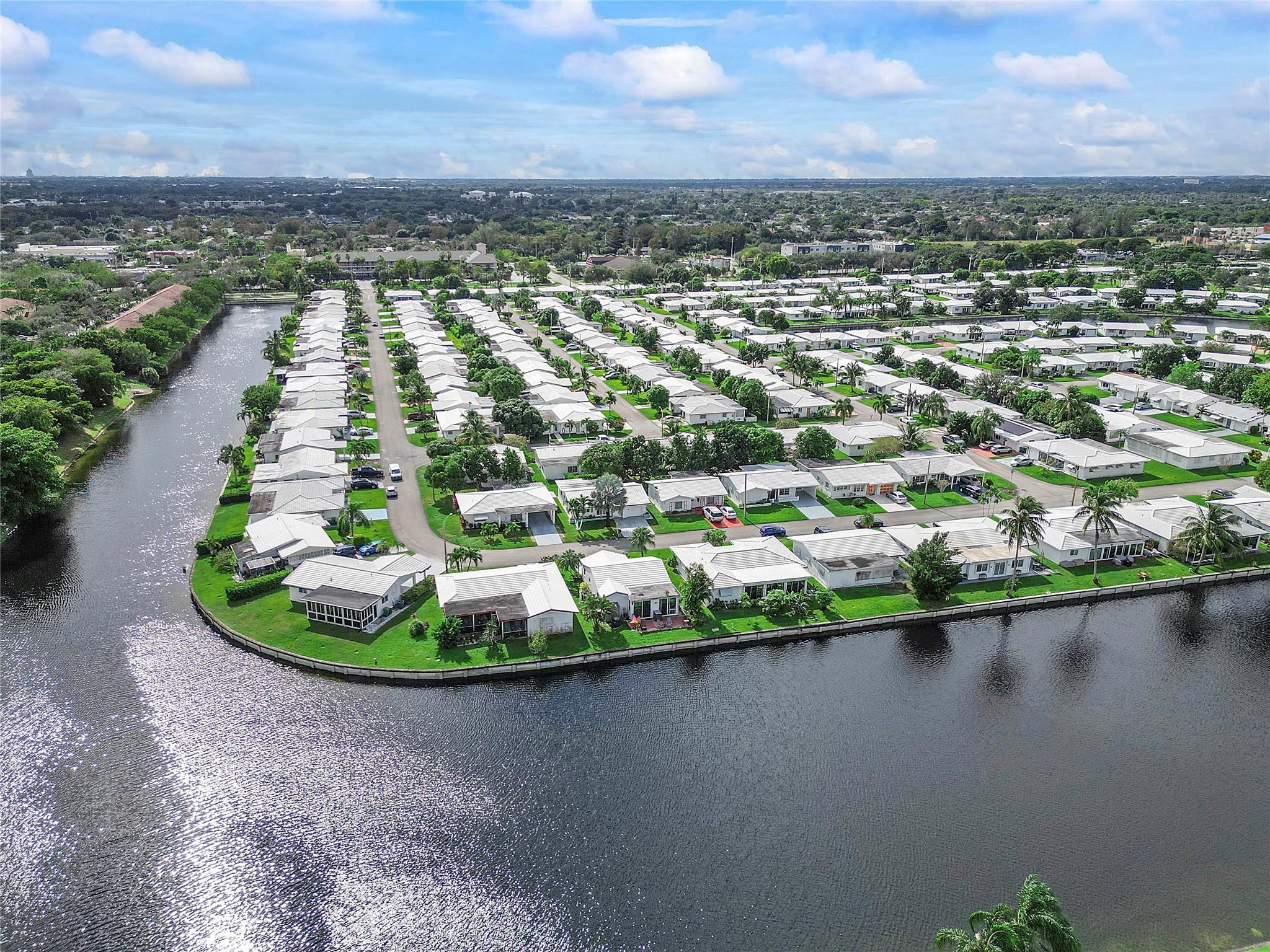 MAINLANDS OF TAMARAC LAKES - Residential