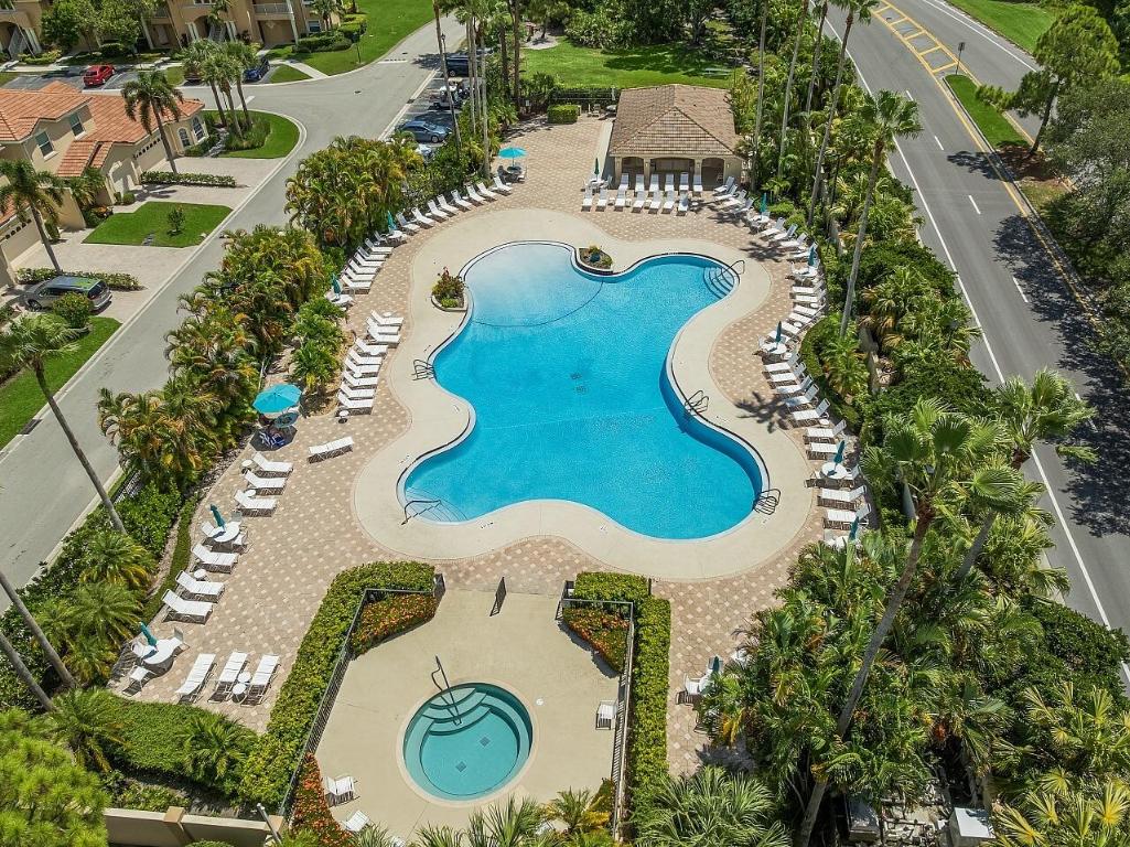 CASTLE PINES CONDOMINIUM - Residential