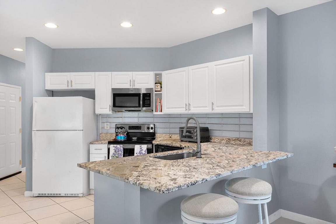 CASTLE PINES CONDOMINIUM - Residential