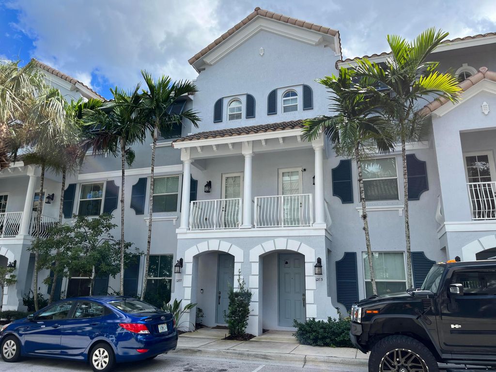 Photo of 1277 Piazza Antinori, Boynton Beach, FL 33426 (MLS # R10965083)