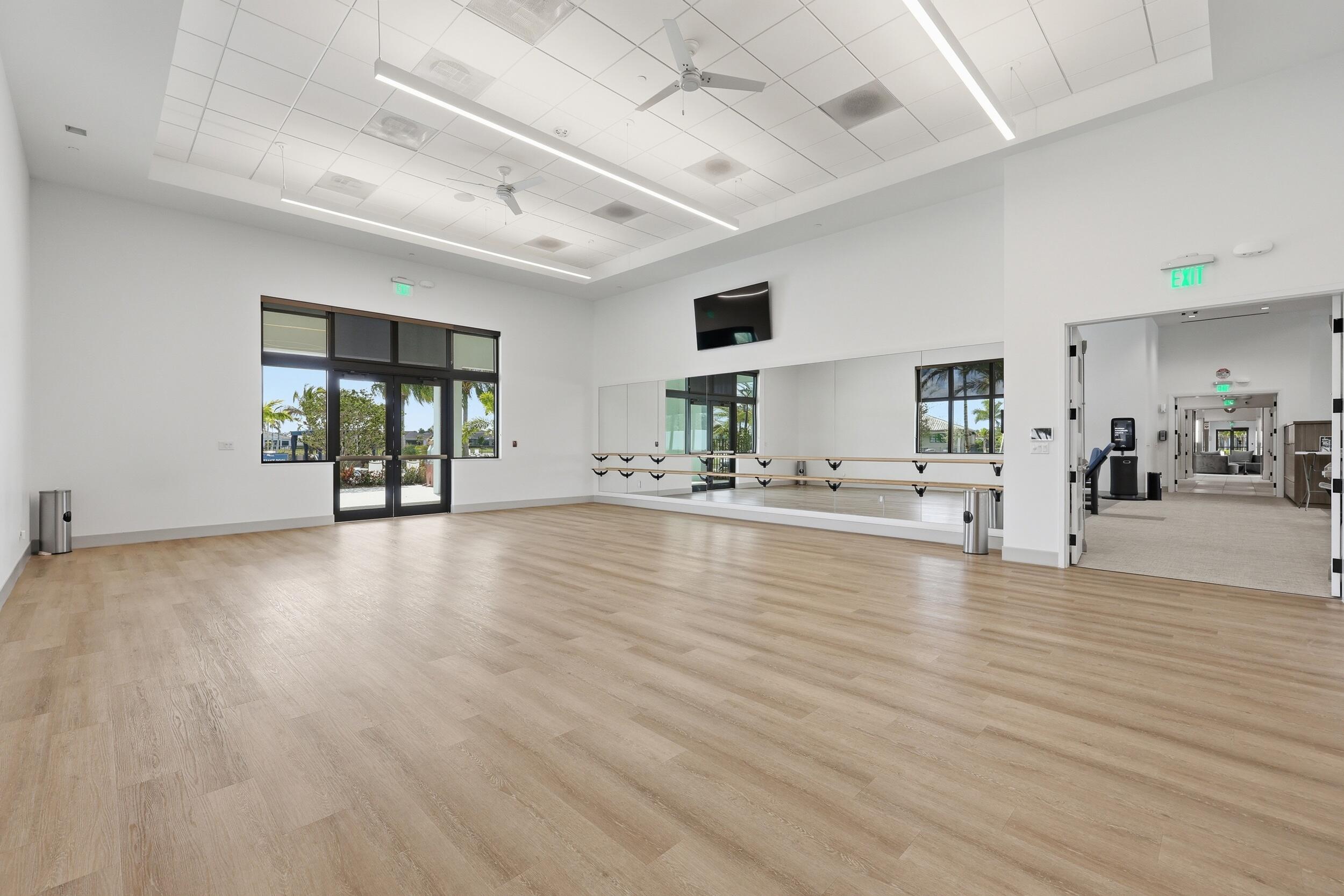 CRESSWIND PALM BEACH - Residential