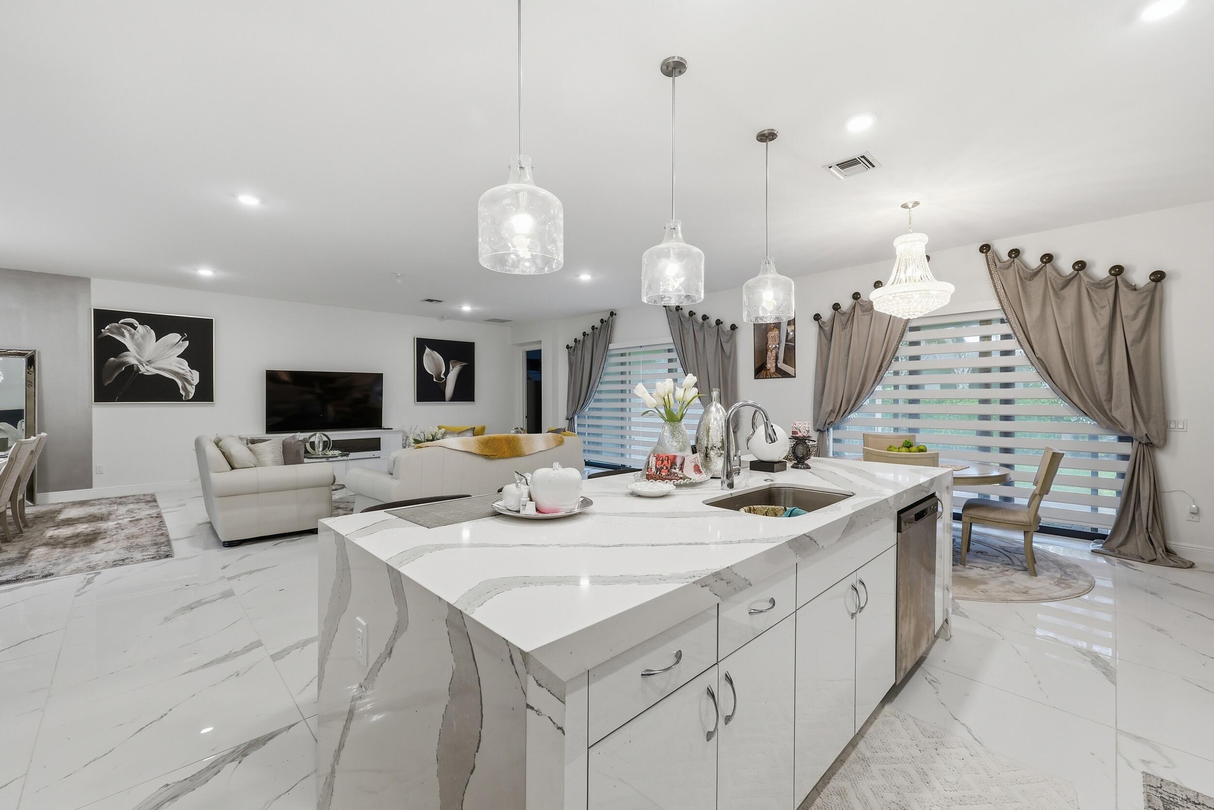 CRESSWIND PALM BEACH - Residential