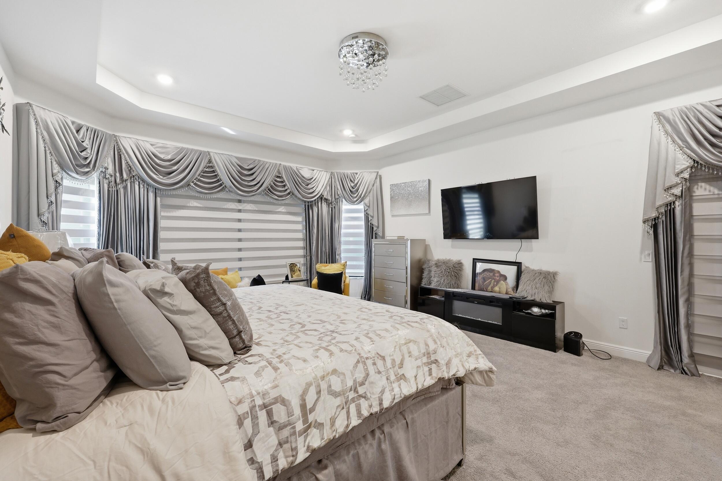 CRESSWIND PALM BEACH - Residential