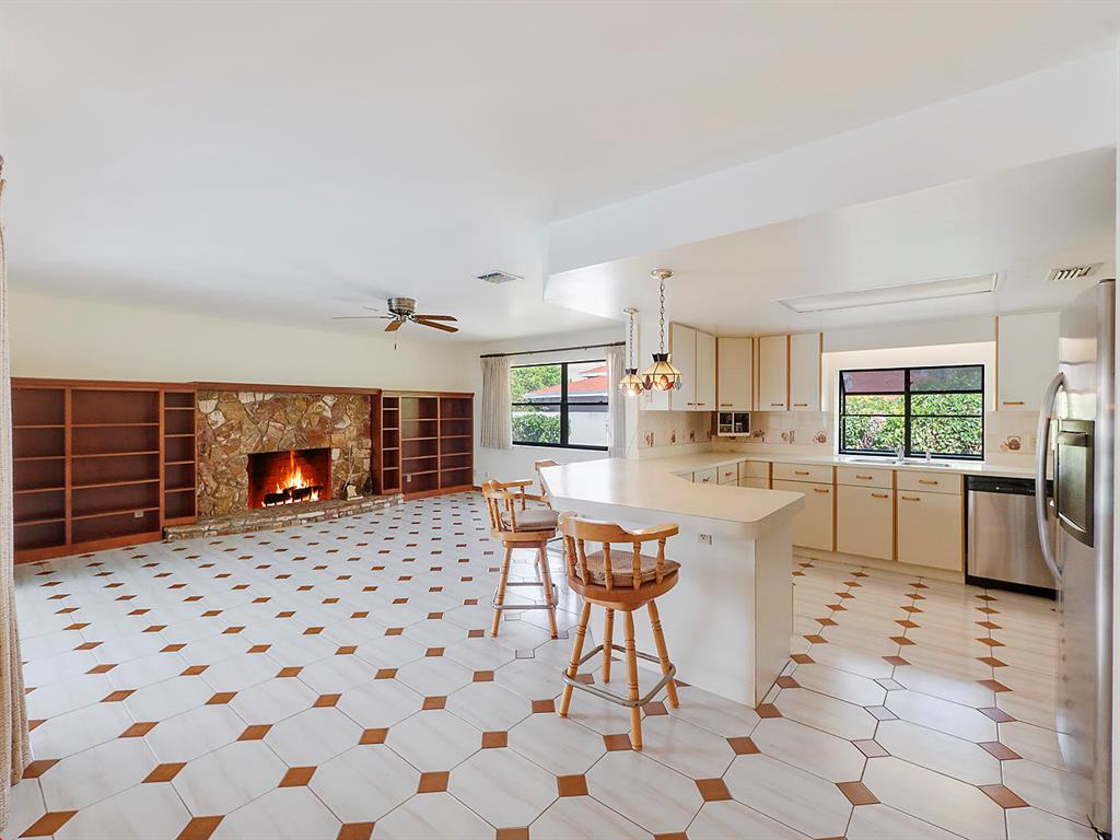 NORTH LAKE WORTH - Residential