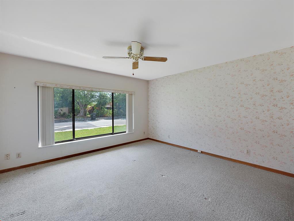 NORTH LAKE WORTH - Residential