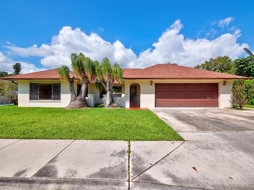 NORTH LAKE WORTH - Residential