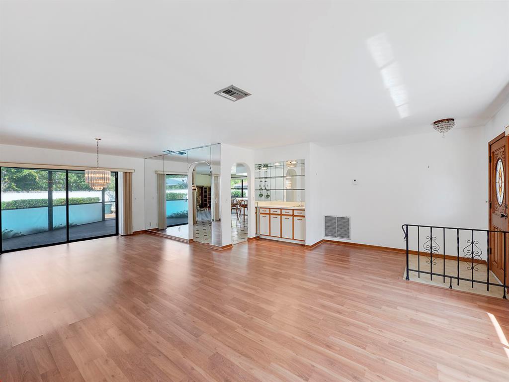 NORTH LAKE WORTH - Residential