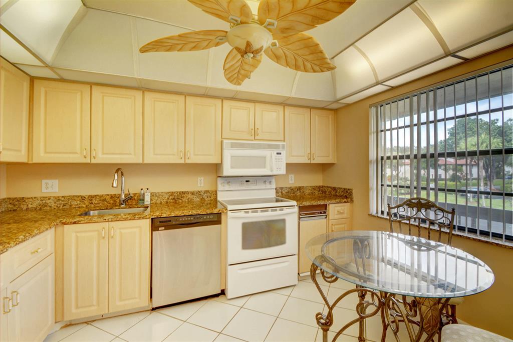 HORIZONS OF BOCA LAGO CONDO - Residential