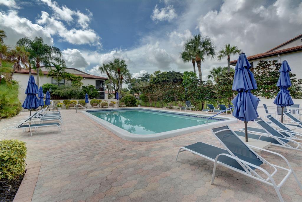 HORIZONS OF BOCA LAGO CONDO - Residential