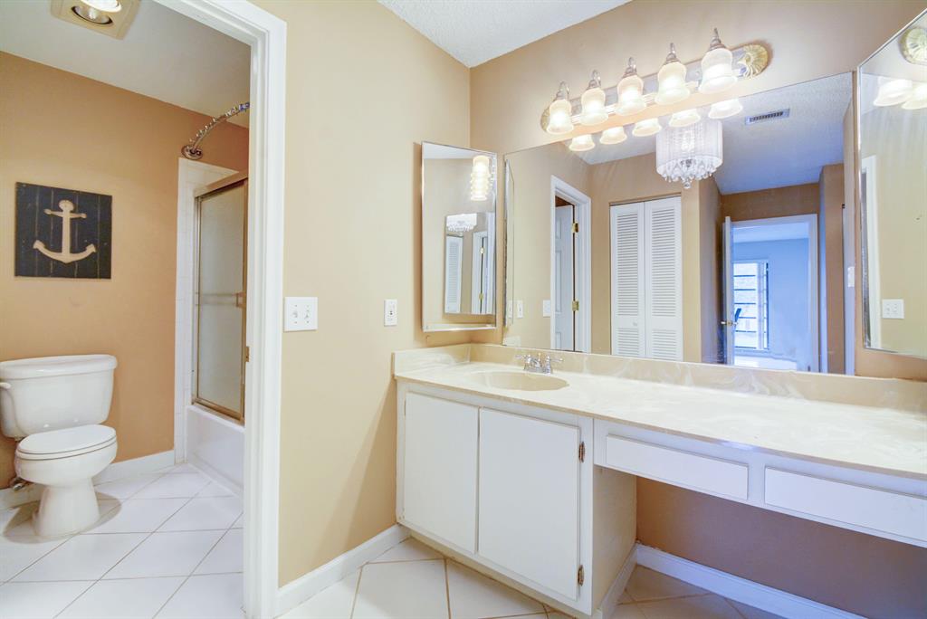 HORIZONS OF BOCA LAGO CONDO - Residential