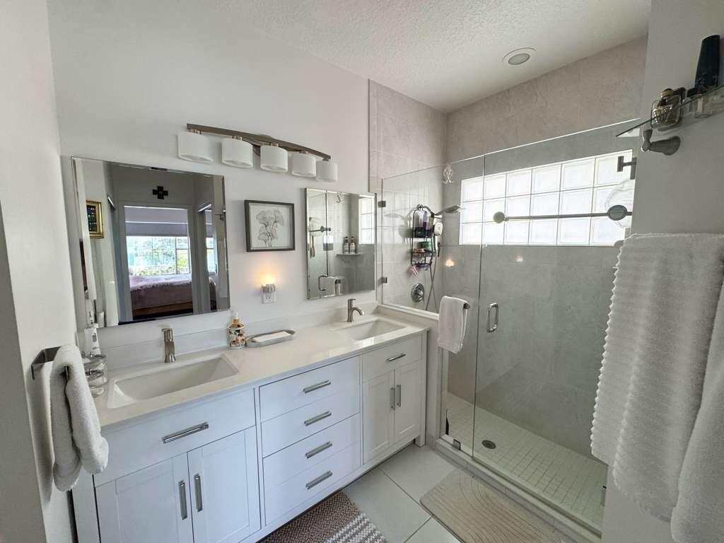 SARATOGA AT ROYAL PALM 5 - Residential