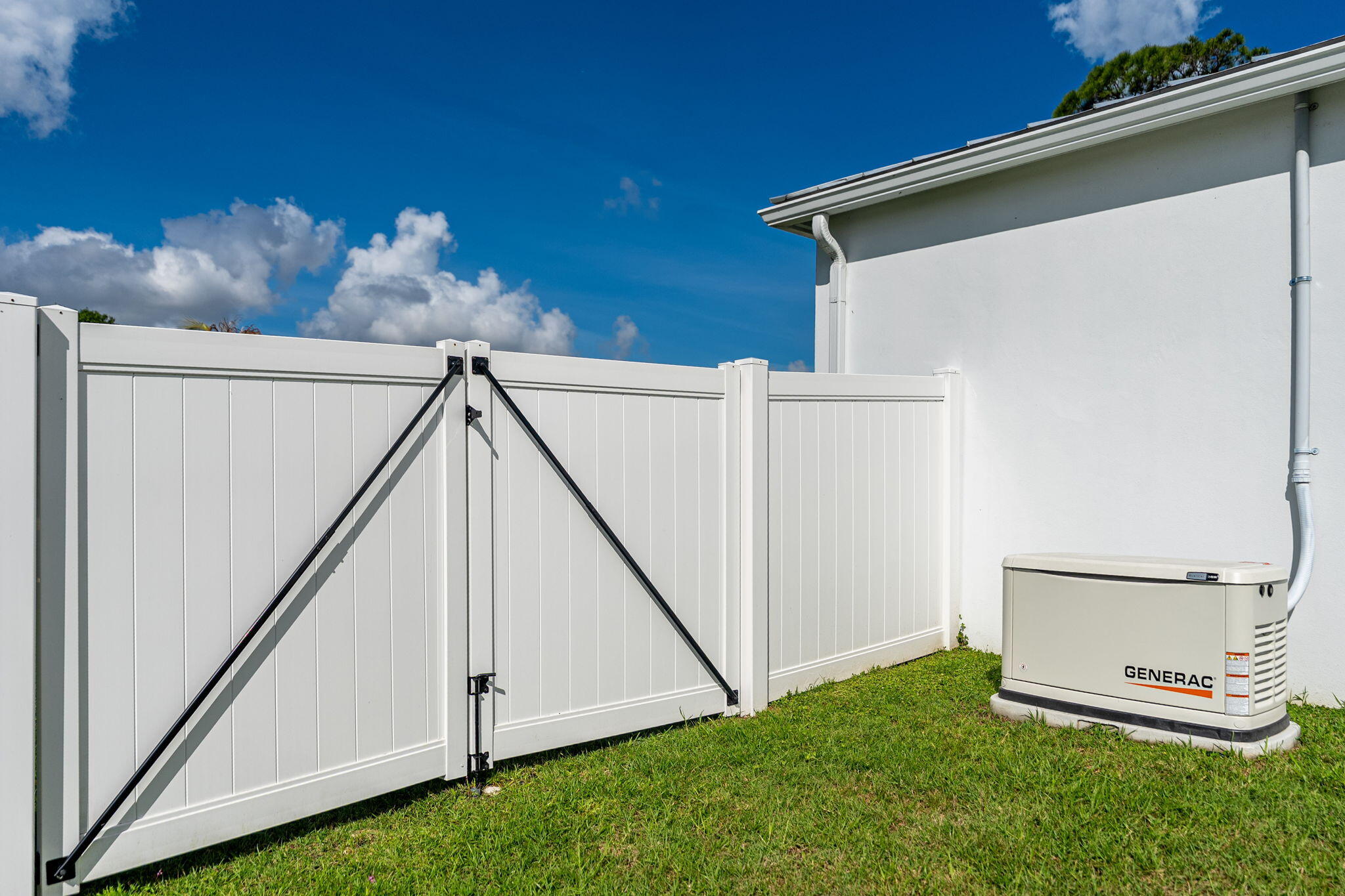 PORT ST LUCIE-SECTION 03- BLK 272 LOT 17 (MAP 34/3 - Residential