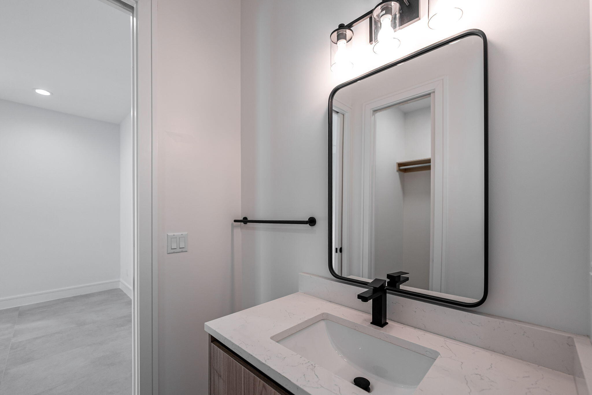 PORT ST LUCIE-SECTION 03- BLK 272 LOT 17 (MAP 34/3 - Residential