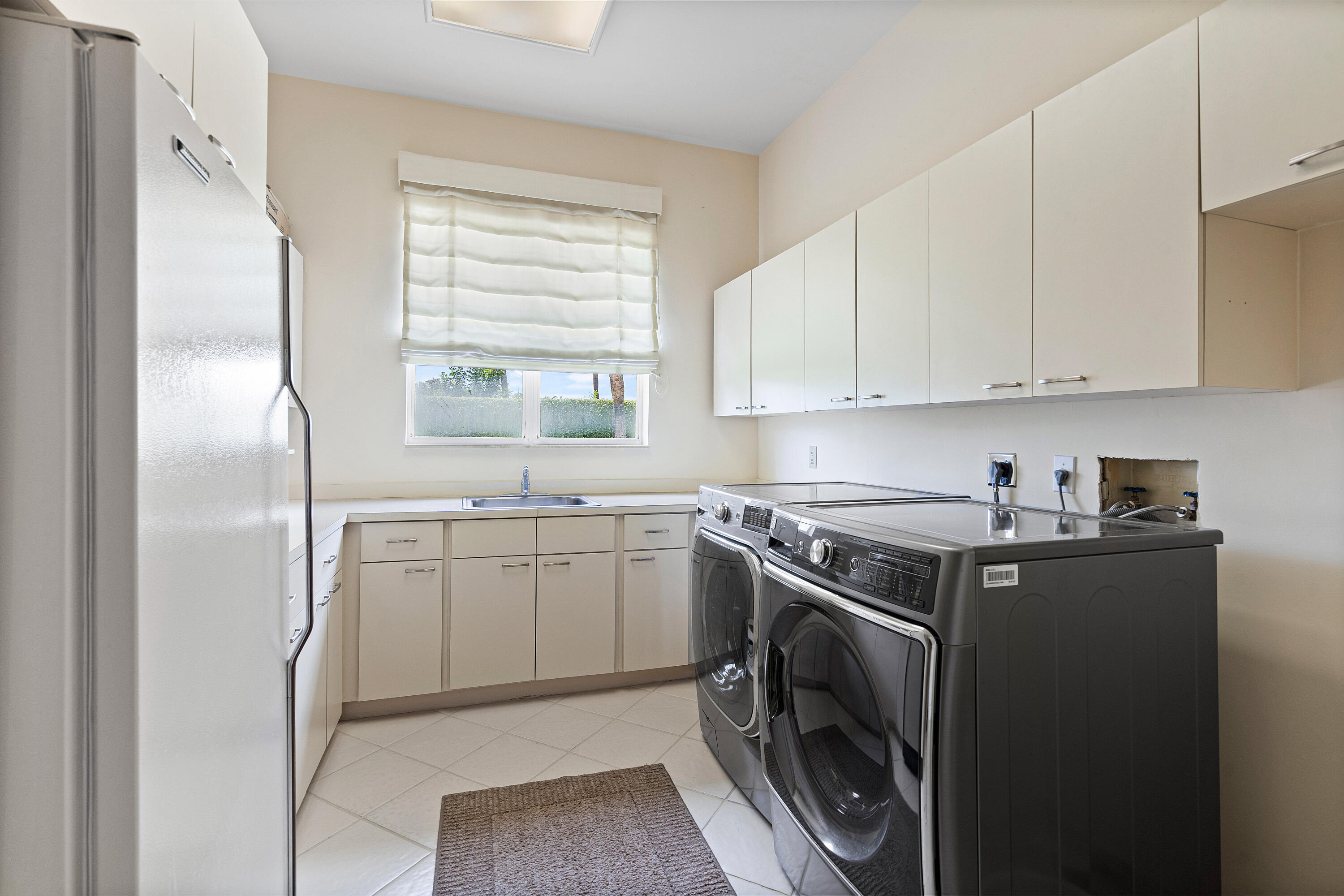 BREAKERS WEST 12 - Residential