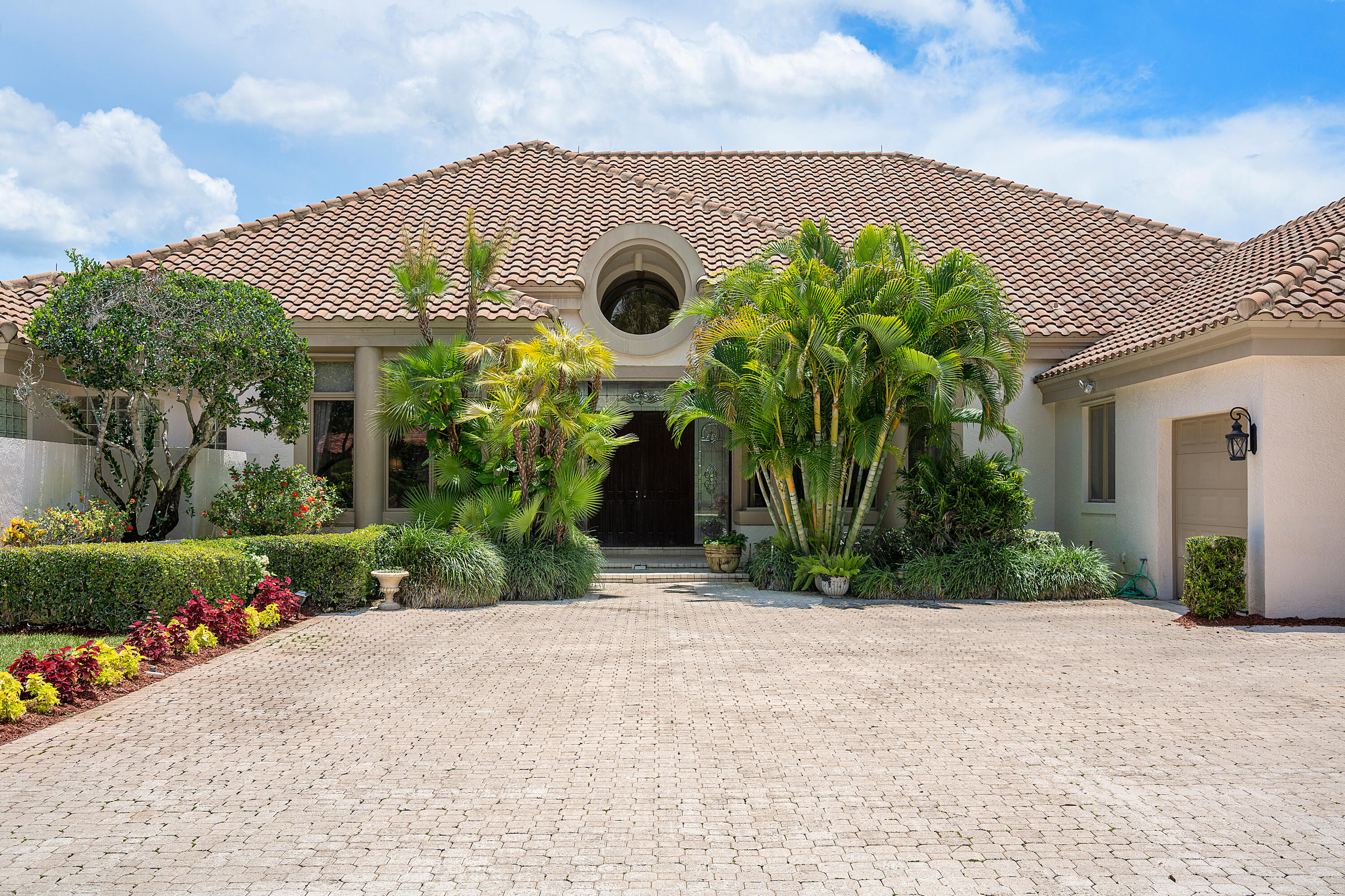 BREAKERS WEST 12 - Residential