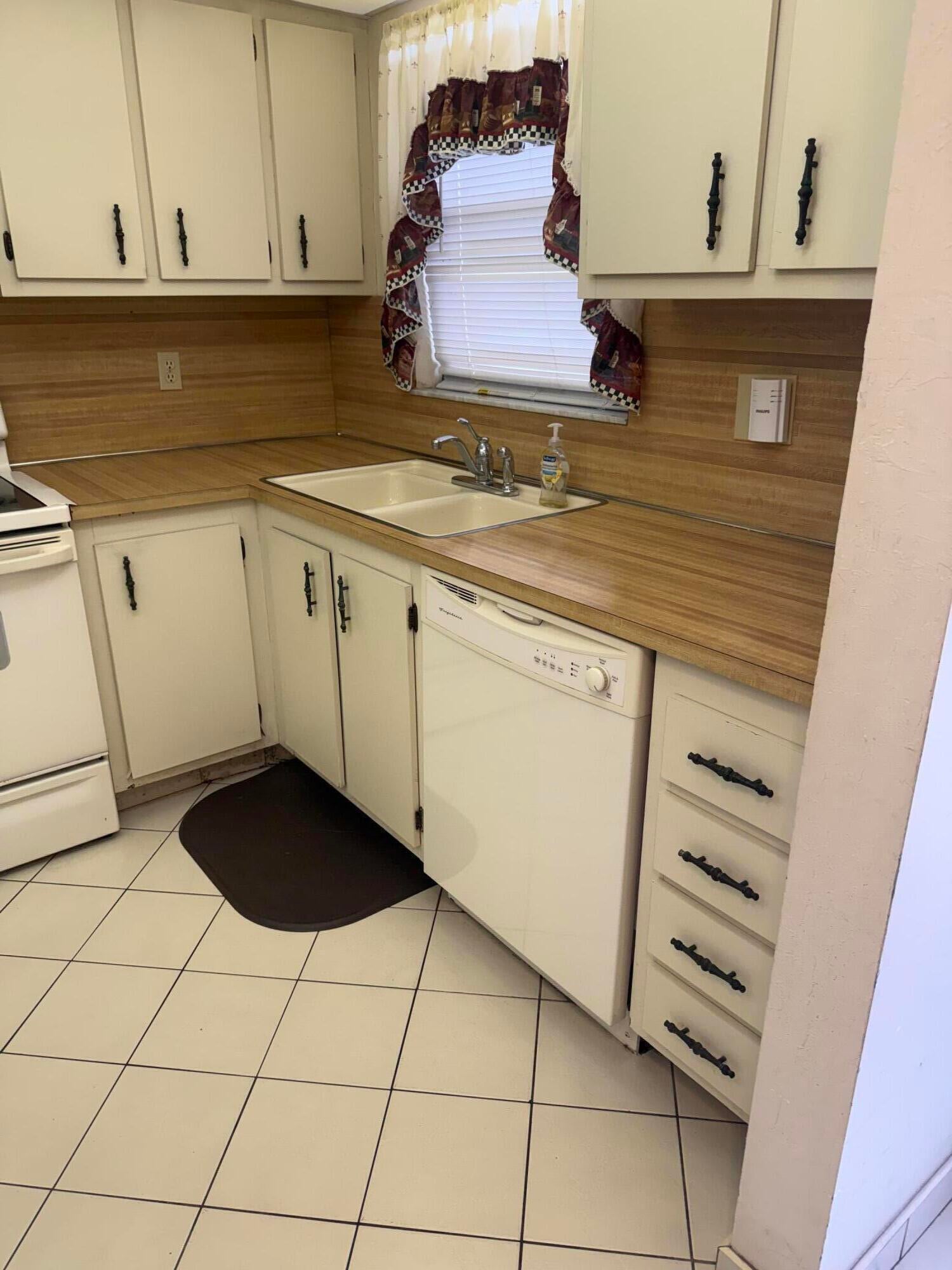 6670 Royal Palm Boulevard 205k