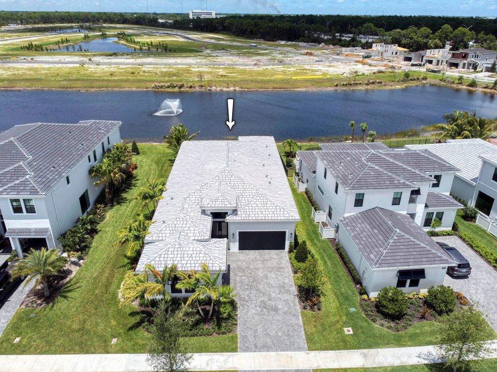 Photo of 5733 Gauguin Terrace, Palm Beach Gardens, FL 33418 (MLS # R10820036)