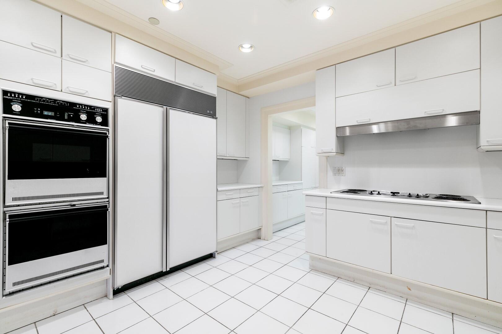 TWO NORTH BREAKERS ROW CO - Residential