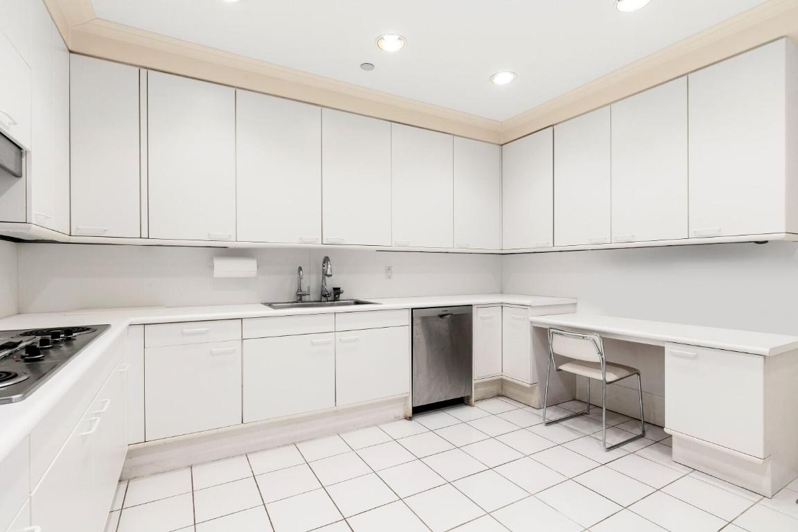 TWO NORTH BREAKERS ROW CONDO - Residential