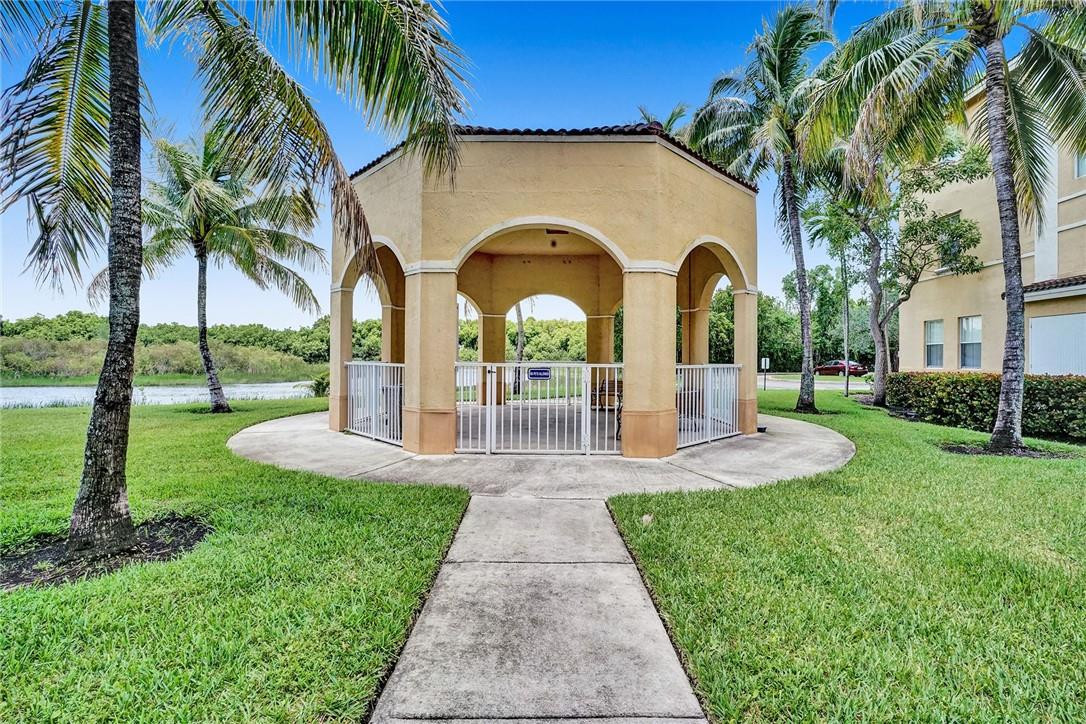 Courtyards - Residential