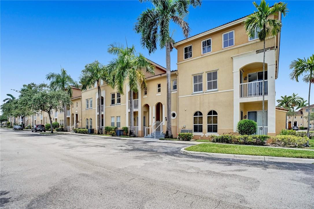 Courtyards - Residential