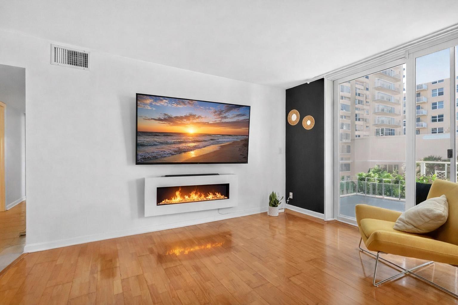 GOLDEN ISLES YACHT CLUB CONDO - Residential