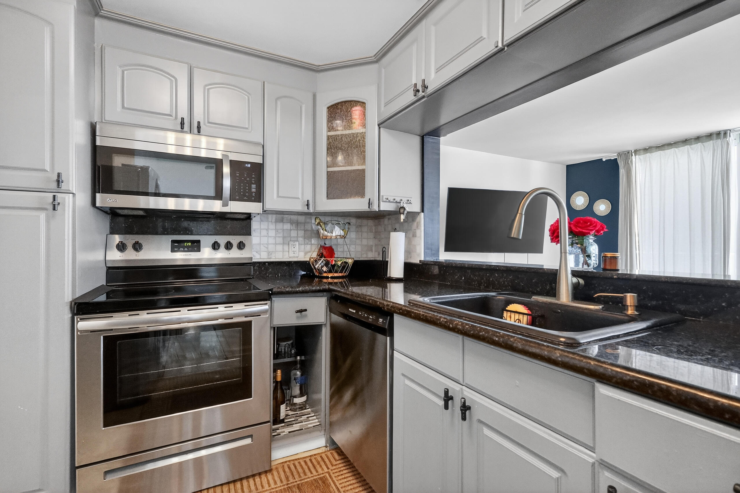 GOLDEN ISLES YACHT CLUB CONDO - Residential