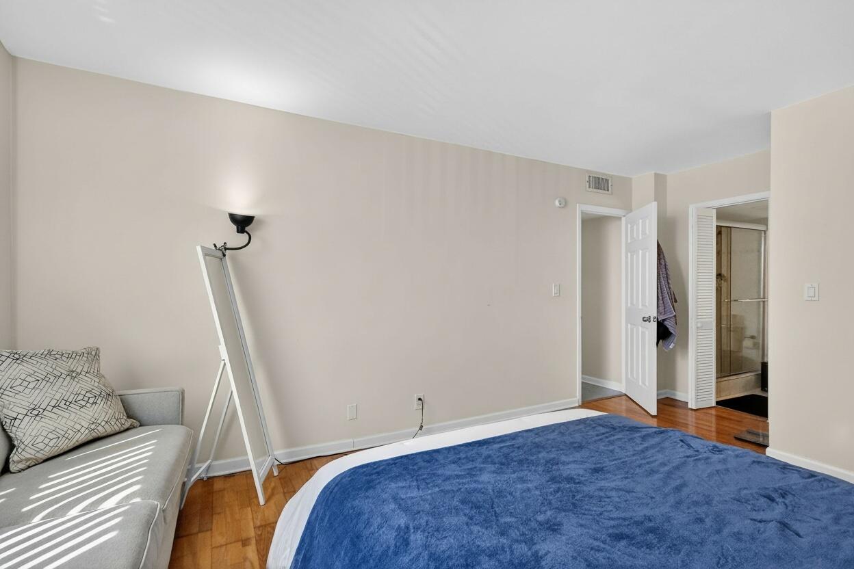 GOLDEN ISLES YACHT CLUB CONDO - Residential