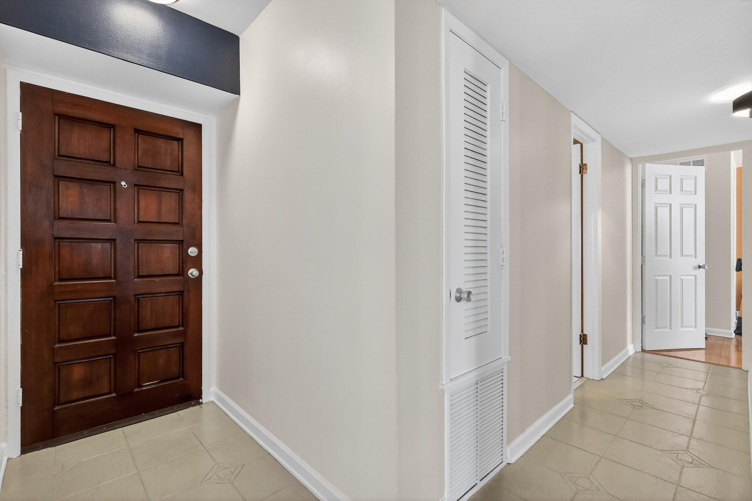 GOLDEN ISLES YACHT CLUB CONDO - Residential