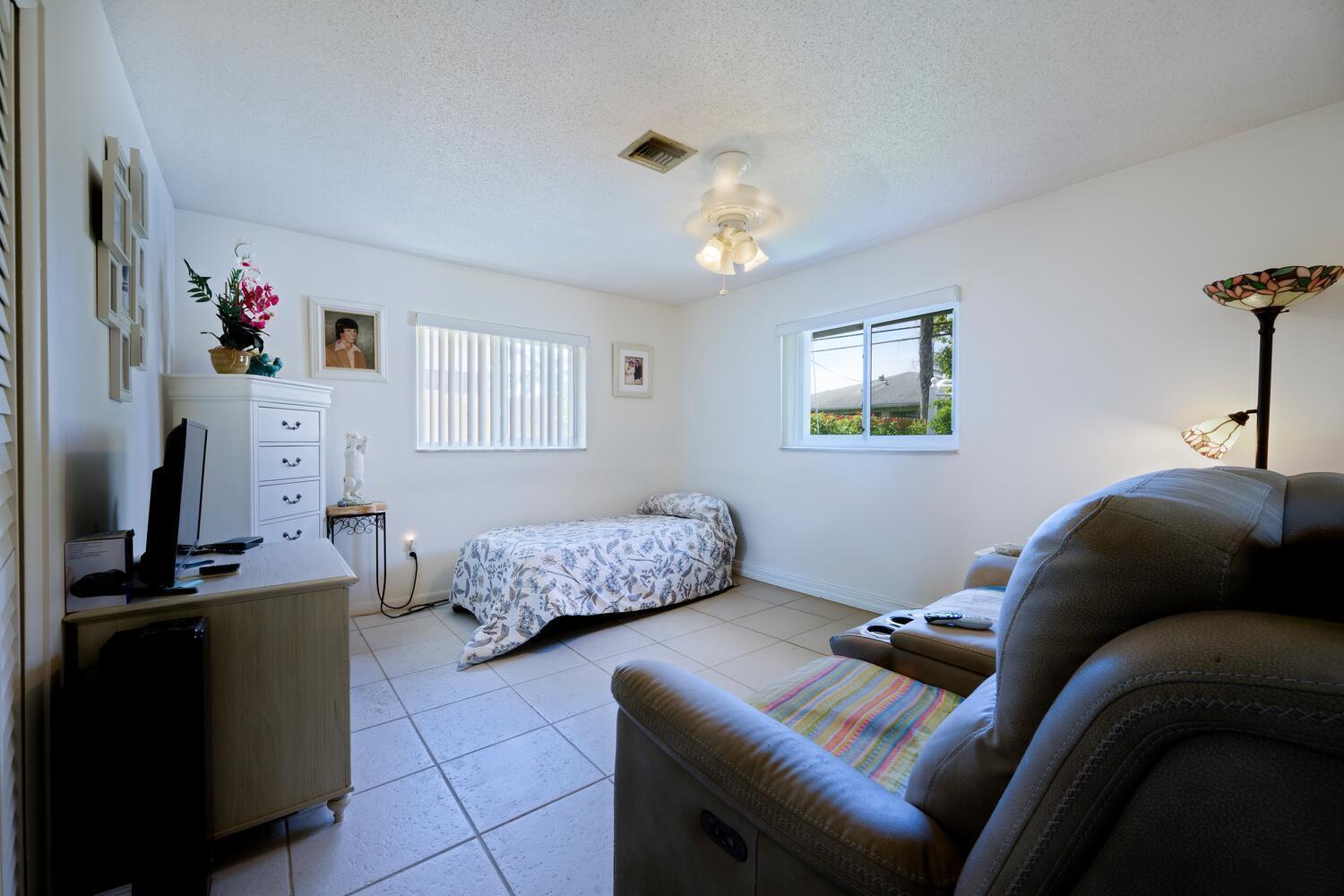 3884 Lighthouse Drive
