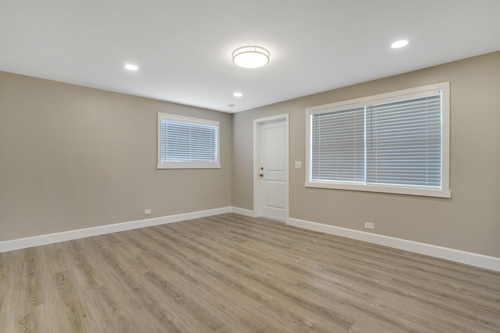 1225 W 10th Street Apartment B