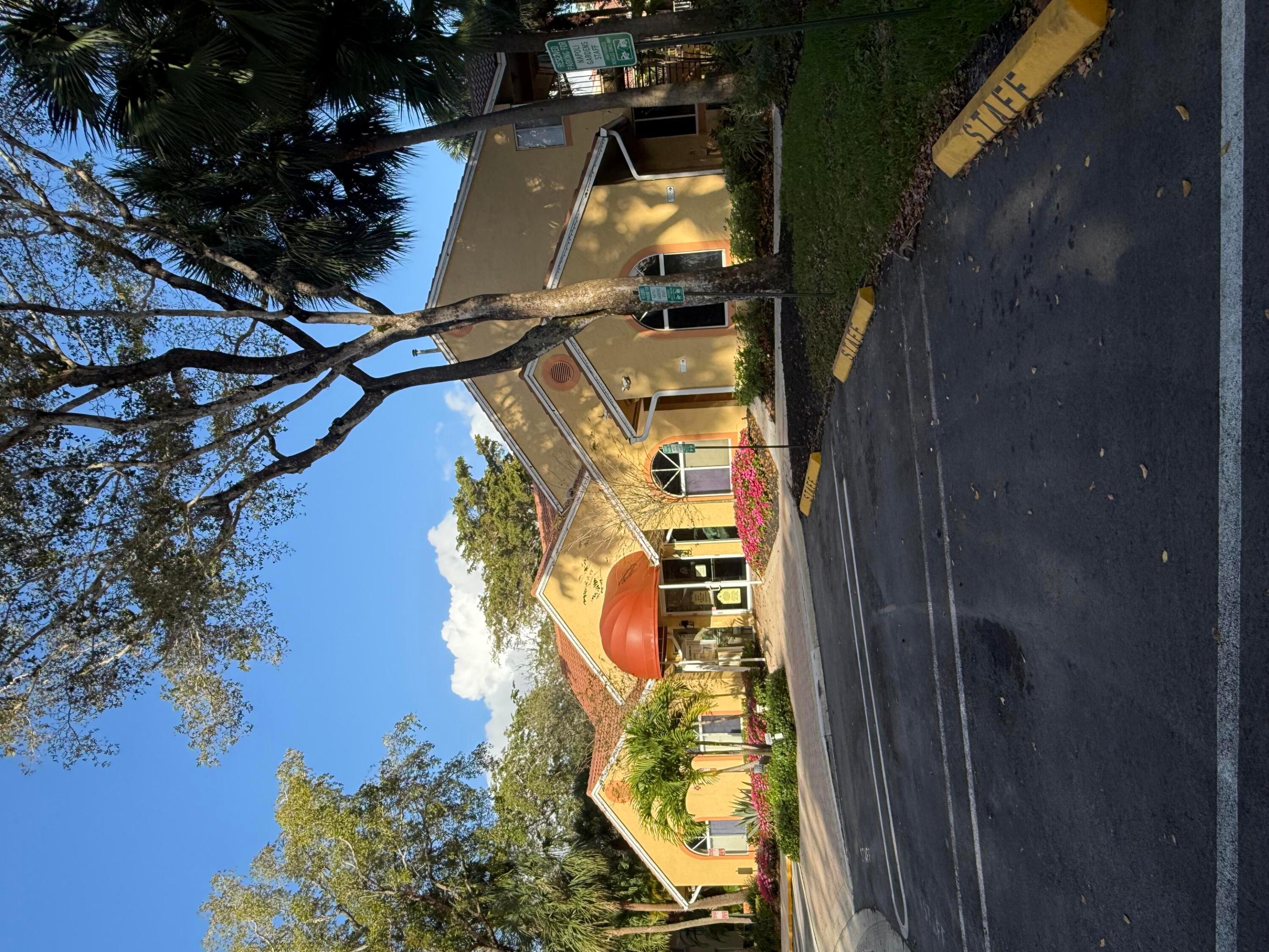 NAPOLI GARDENS - Residential