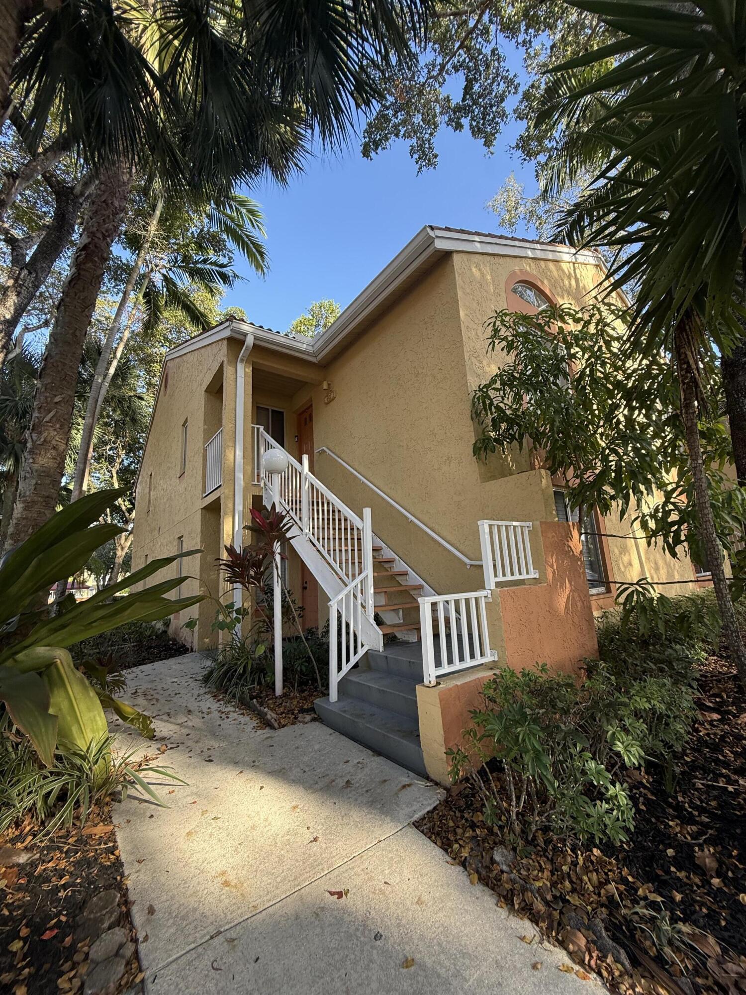 NAPOLI GARDENS - Residential