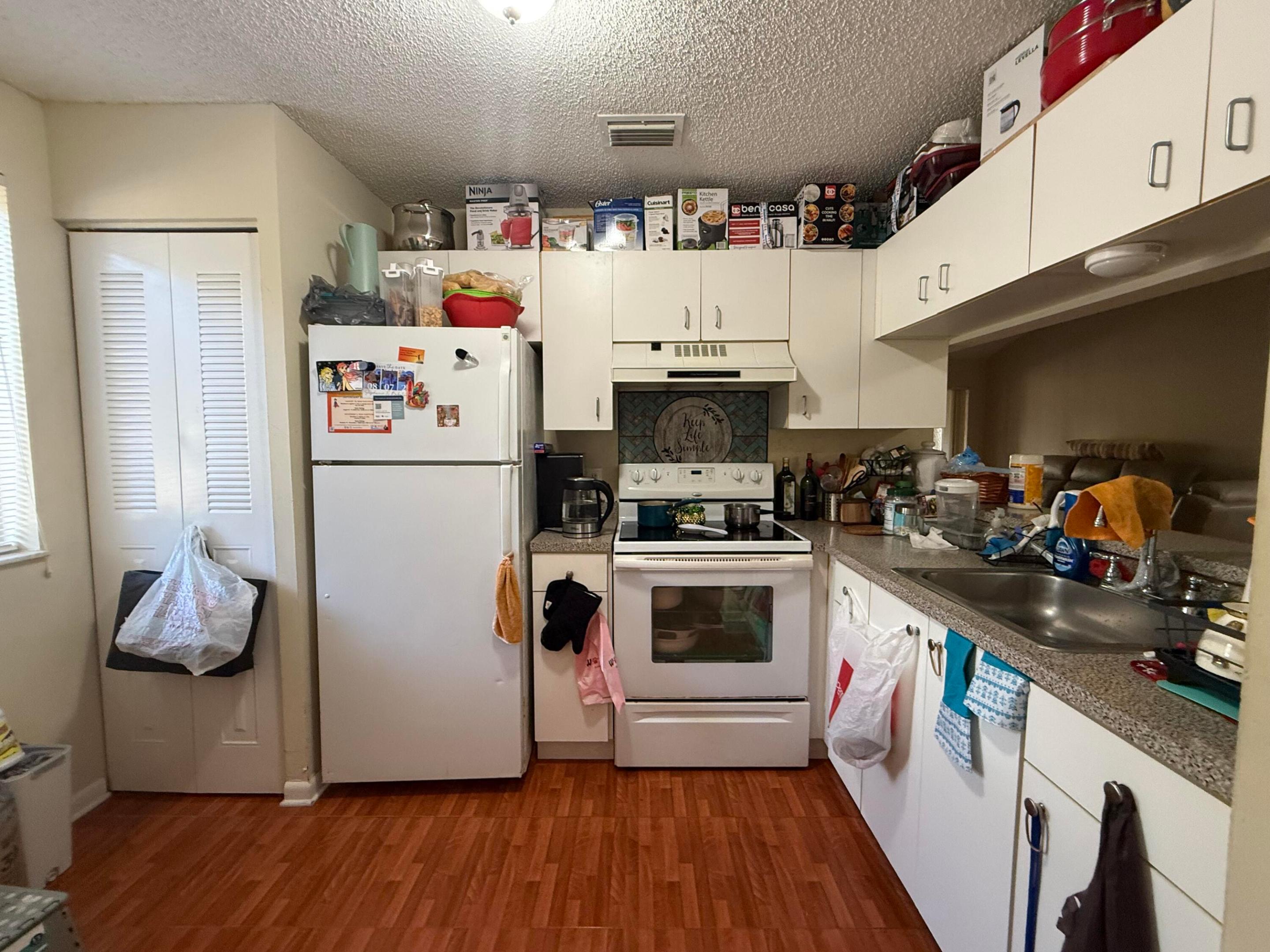 NAPOLI GARDENS - Residential