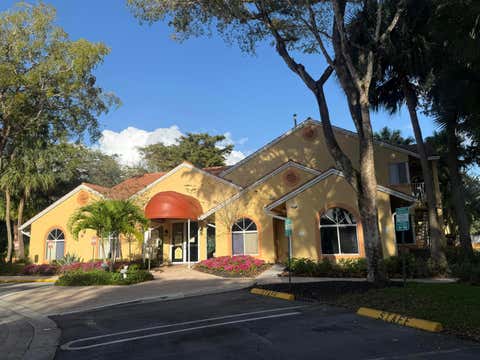 Tiny photo for 902 Coral Club Drive #902, Coral Springs, FL 33071 (MLS # B26001409)