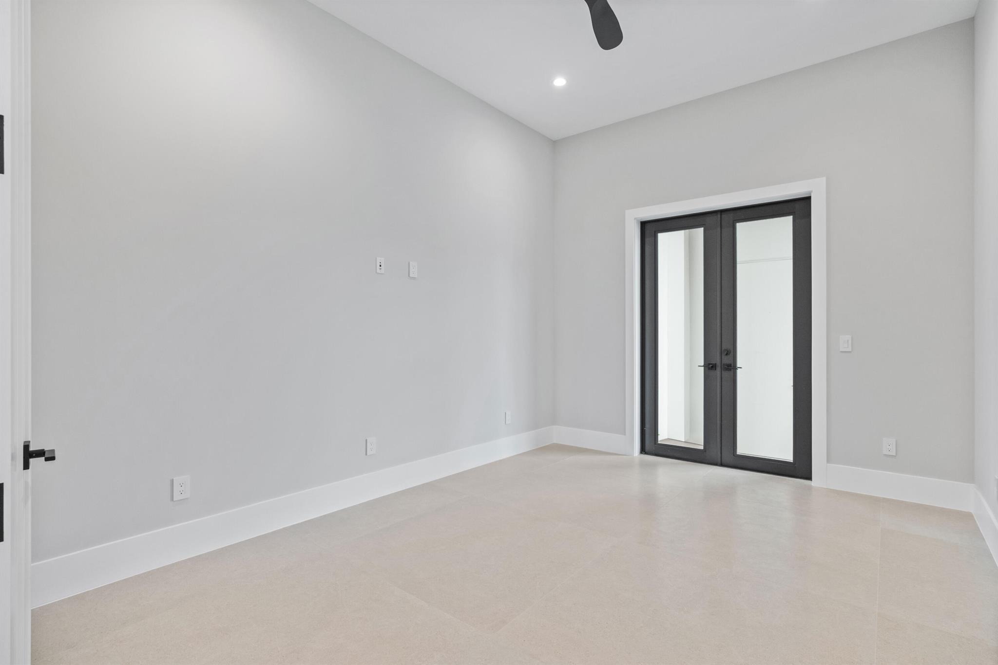 TEQUESTA COUNTRY CLUB - Residential