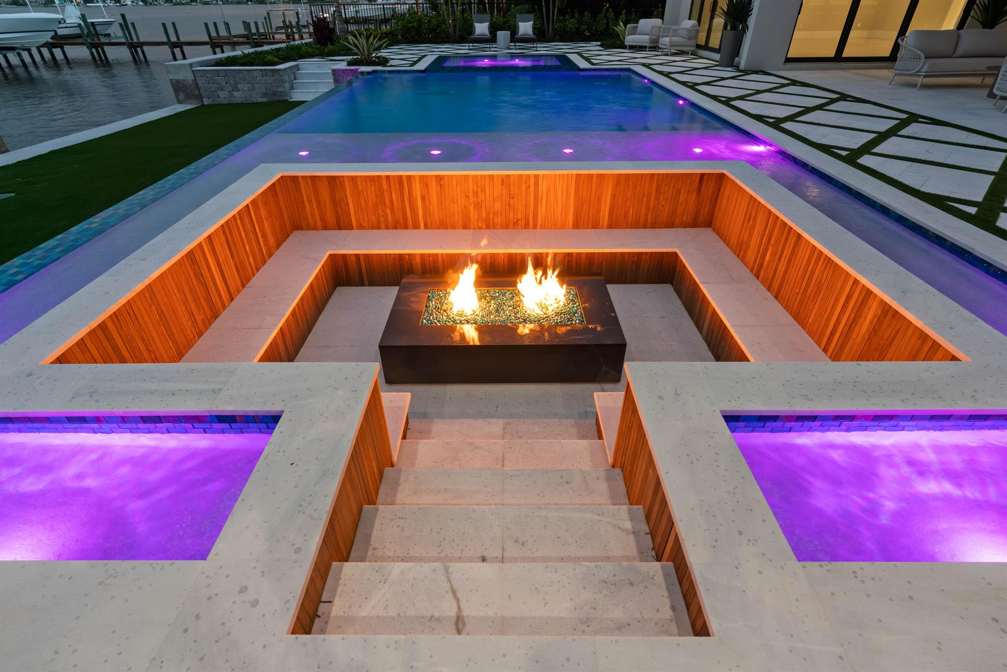 TEQUESTA COUNTRY CLUB - Residential