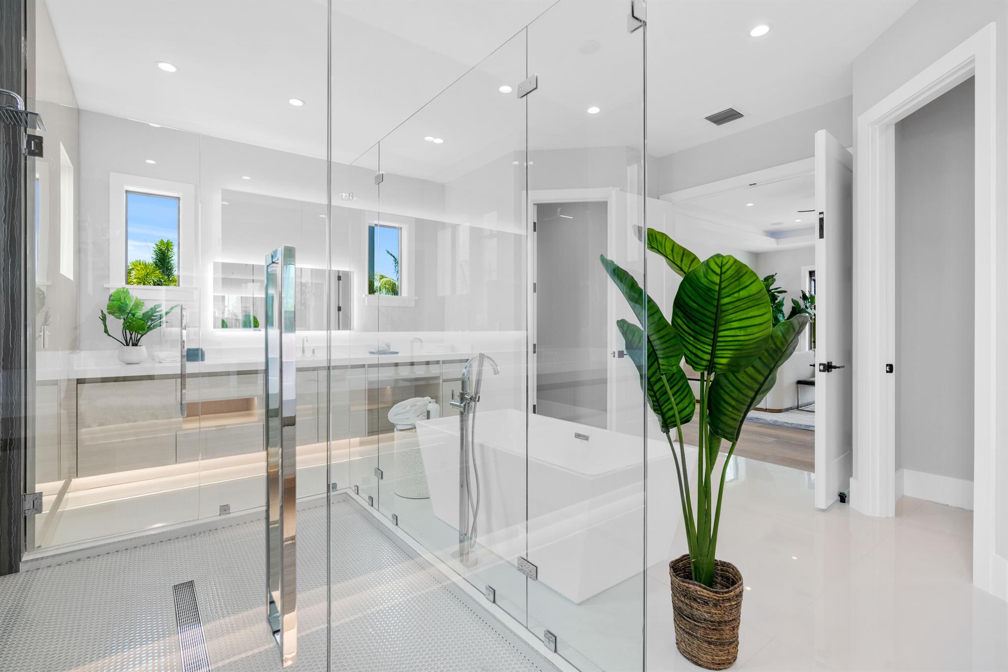 TEQUESTA COUNTRY CLUB - Residential