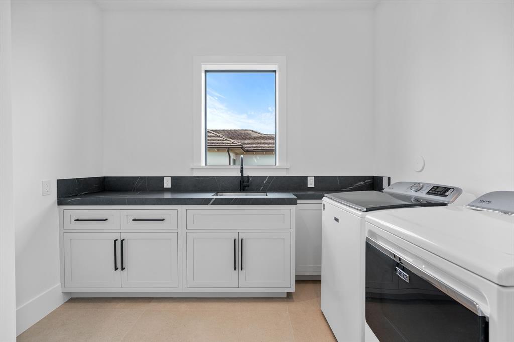 TEQUESTA COUNTRY CLUB - Residential