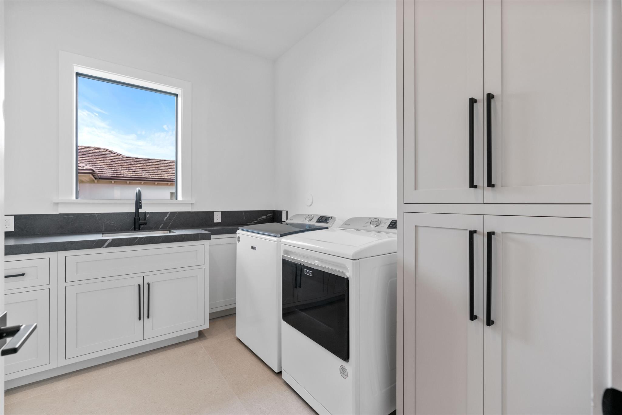 TEQUESTA COUNTRY CLUB - Residential