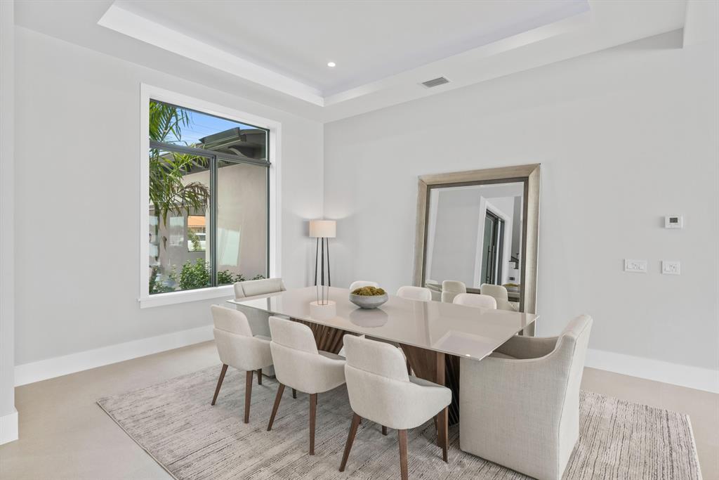 TEQUESTA COUNTRY CLUB - Residential