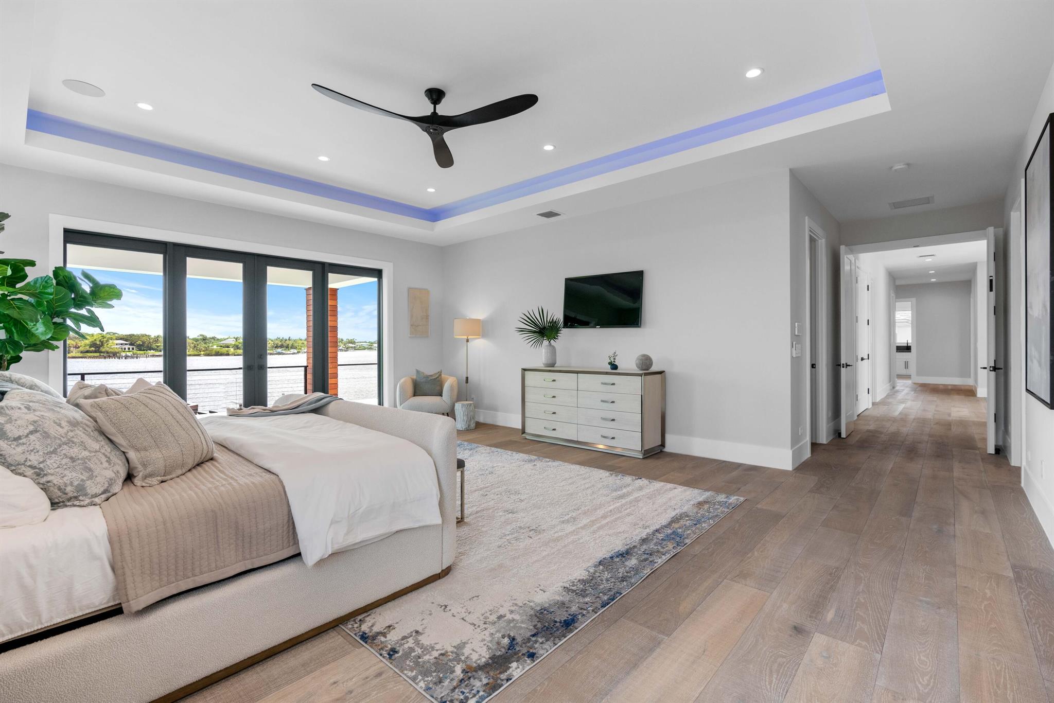 TEQUESTA COUNTRY CLUB - Residential